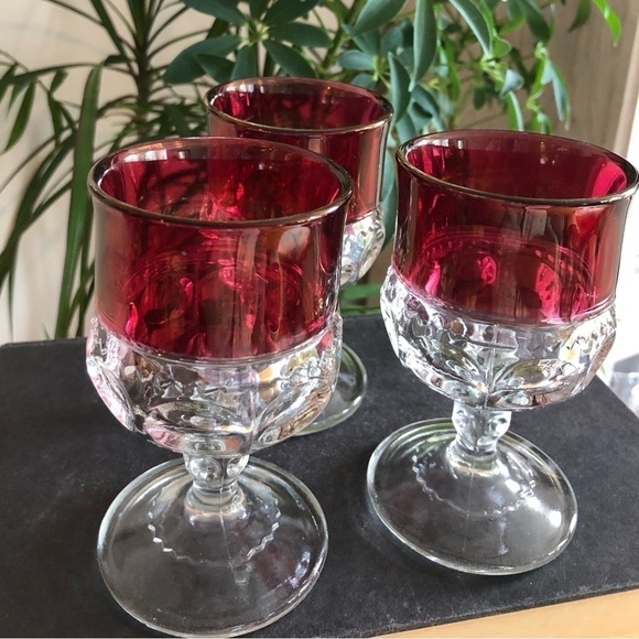 Beautiful Ruby red glasses - 3 - Picture 4 of 5